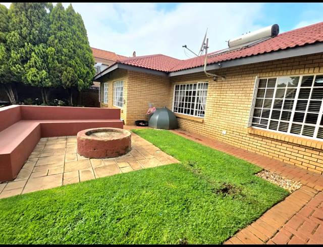 3 BEDROOM HOUSE FOR SALE IN THREE RIVERS PROPER